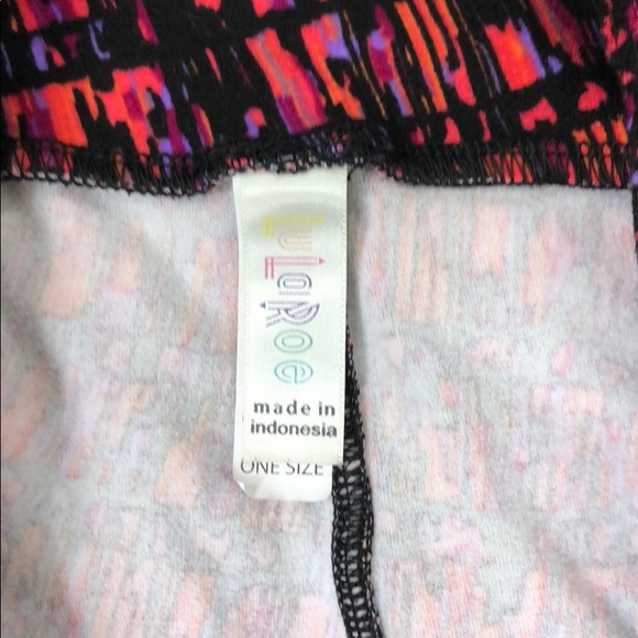 LulaRoe 80’s OS Leggings - Picture 3 of 3